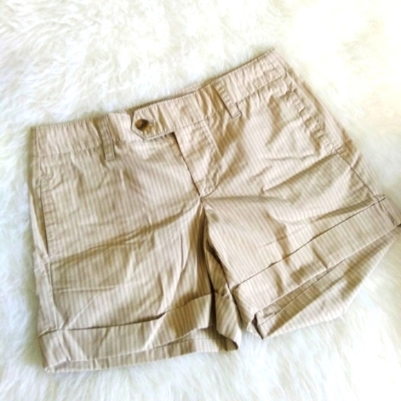GAP Pants - Gap Beige Stripe Casual Shorts Size 2
